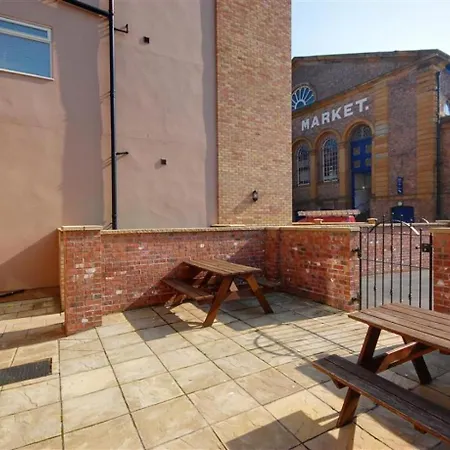 Hotties House - Two-bed Cottage, Dog-friendly & Off-street Parking - Apartment *