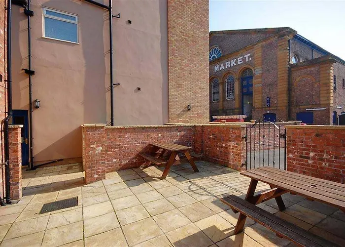 Hotties House - Two-bed Cottage, Dog-friendly & Off-street Parking - Scarborough