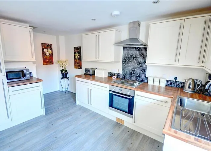 Hotties House - Two-bed Cottage, Dog-friendly & Off-street Parking - Apartman Scarborough